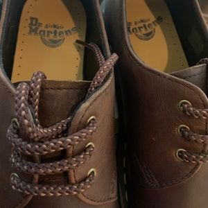 Men’s Dr Martens full-grain waxed leather oxfords size 7